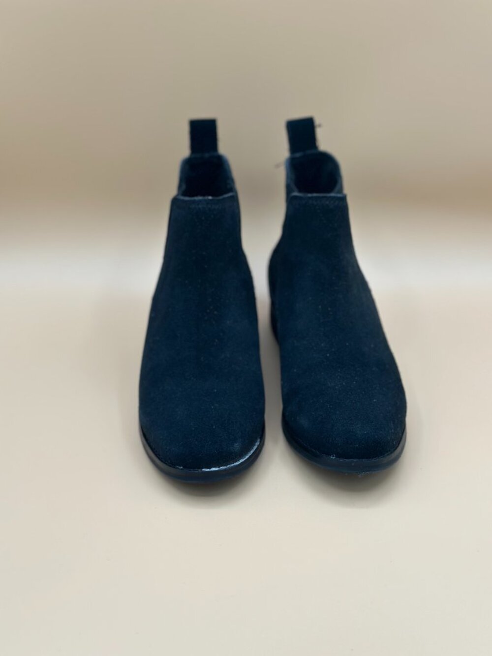 TOMS Black Suede Chelsea Ankle Boots Women’s Size 5.5 Classic Pull-On Booties - Picture 2 of 7